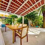 House Labineca Σπίτι διακοπών *
